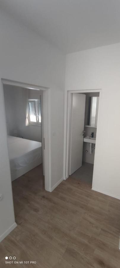 Apartments Alen Vir Exterior photo